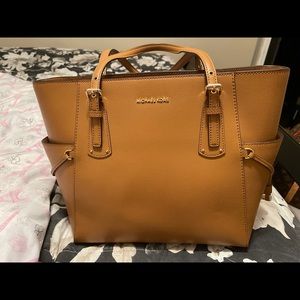 Michael Kors Voyager small leather tote